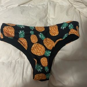 Women’s bathing suit